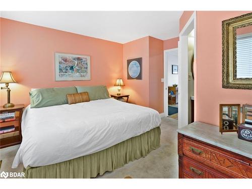 31 Bards Beach Road, Orillia, ON - Indoor Photo Showing Bedroom