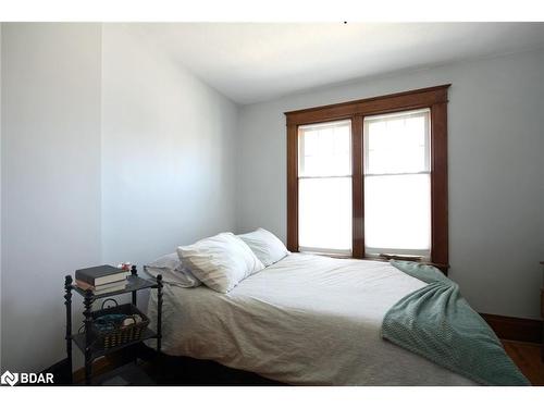256 Broadway Street, Orangeville, ON - Indoor Photo Showing Bedroom