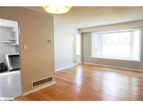 83 Cundles Road E, Barrie, ON - Indoor Photo Showing Other Room