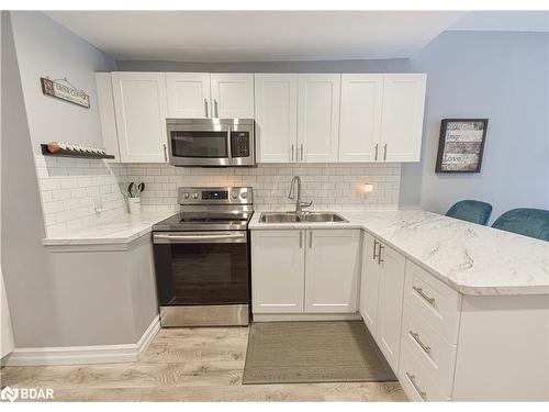 134 Victoria Street, Orillia, ON - Indoor Photo Showing Kitchen With Double Sink