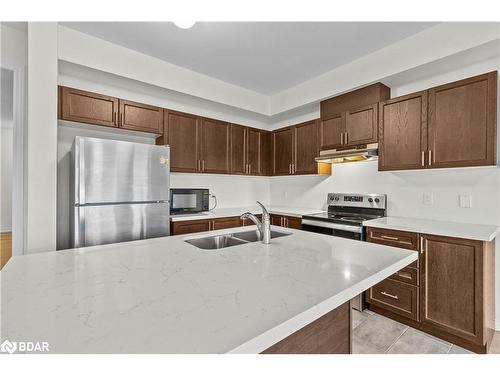 31 Bianca Crescent, Wasaga Beach, ON - Indoor Photo Showing Kitchen With Double Sink