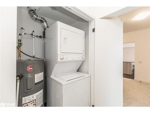 404-6 Spice Way, Barrie, ON - Indoor Photo Showing Laundry Room