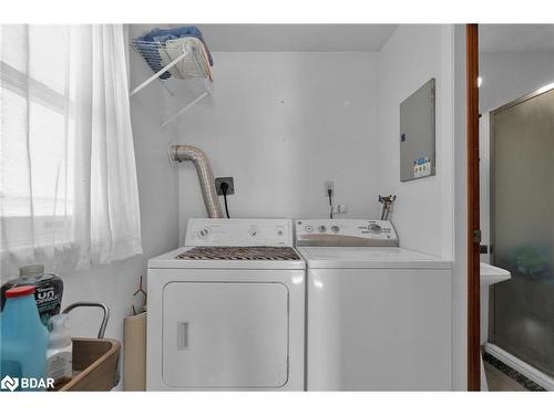 166 Mary Street, Barrie, ON - Indoor Photo Showing Laundry Room