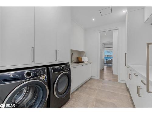 36 White Oaks Road, Barrie, ON - Indoor Photo Showing Laundry Room