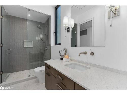 36 White Oaks Road, Barrie, ON - Indoor Photo Showing Bathroom