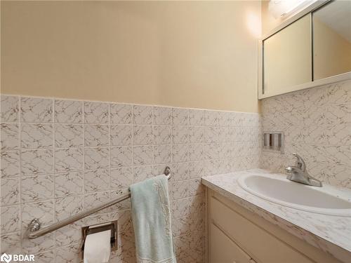 6178 Sheba Dr Drive, Ramara, ON - Indoor Photo Showing Bathroom