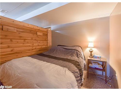 3801 Wood Avenue, Severn, ON - Indoor Photo Showing Bedroom
