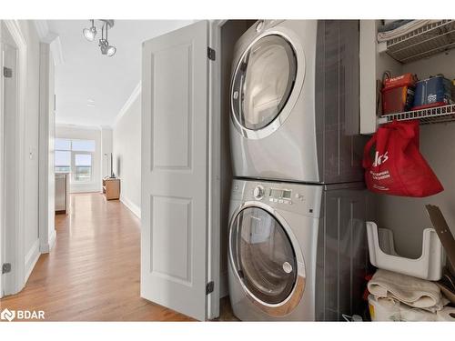 604-80 Orchard Point Road, Orillia, ON - Indoor Photo Showing Laundry Room