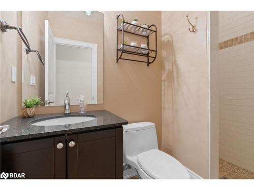 604-80 Orchard Point Road, Orillia, ON - Indoor Photo Showing Bathroom