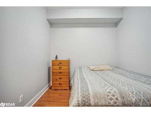 502-2 Toronto Street, Barrie, ON - Indoor Photo Showing Bedroom