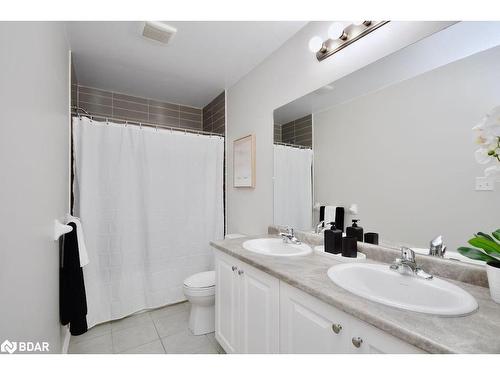 199 Diana Drive Drive, Orillia, ON - Indoor Photo Showing Bathroom