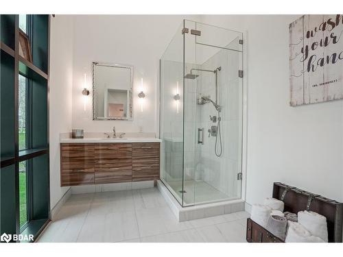 2761 Lockhart Road, Innisfil, ON - Indoor Photo Showing Bathroom