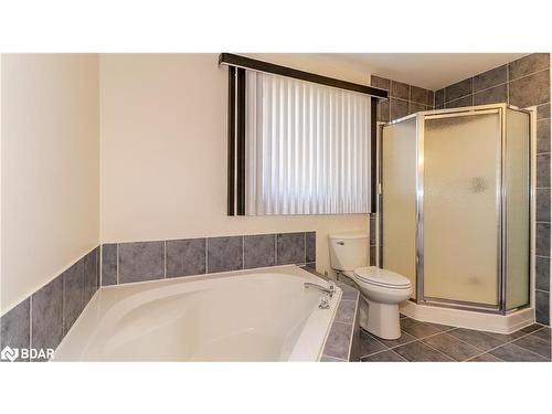 5 Jagges Drive, Barrie, ON - Indoor Photo Showing Bathroom