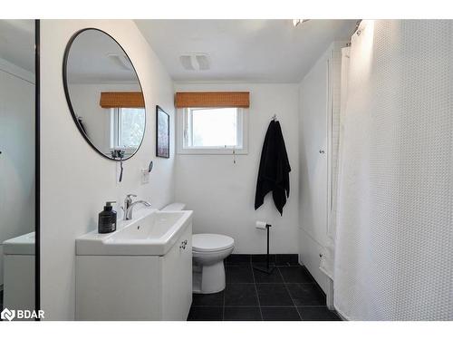 1071 2Nd Line, Innisfil, ON - Indoor Photo Showing Bathroom