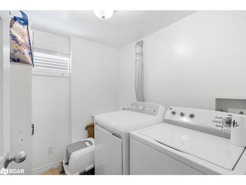 20 Mitchell Avenue, New Tecumseth, ON - Indoor Photo Showing Laundry Room