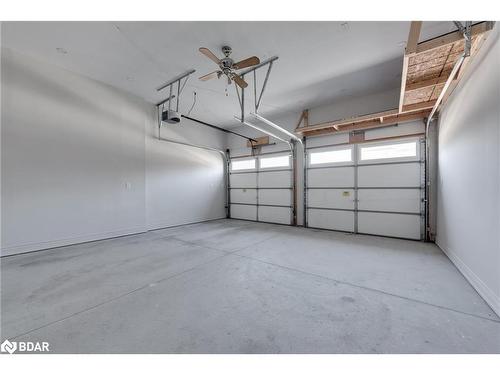 3019 Orion Boulevard Boulevard, Orillia, ON - Indoor Photo Showing Garage