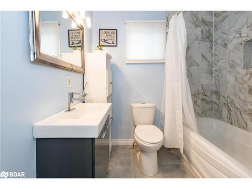 1050 Balsam Road, Innisfil, ON - Indoor Photo Showing Bathroom