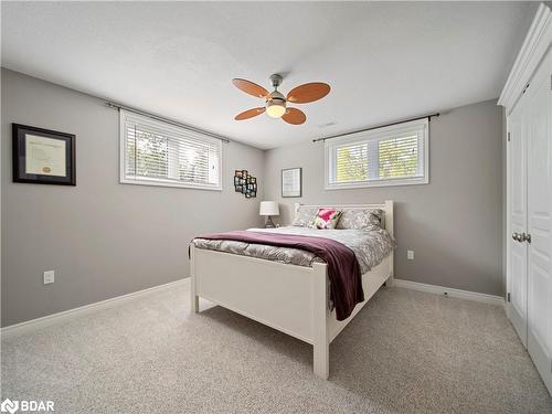 4174 Forest Wood Drive, Severn, ON - Indoor Photo Showing Bedroom