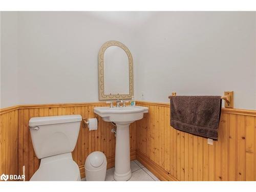 1215 Golden Beach Road, Bracebridge, ON - Indoor Photo Showing Bathroom