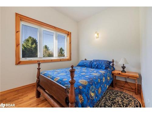1215 Golden Beach Road, Bracebridge, ON - Indoor Photo Showing Bedroom