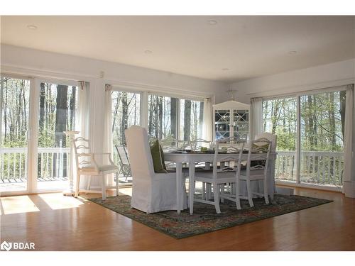 104 Silver Birch Drive Drive, Tiny, ON - Indoor Photo Showing Dining Room