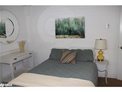104 Silver Birch Drive Drive, Tiny, ON - Indoor Photo Showing Bedroom