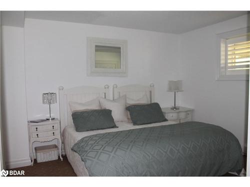 104 Silver Birch Drive Drive, Tiny, ON - Indoor Photo Showing Bedroom