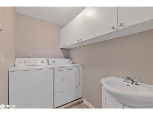 31-10 Tanglewood Trail, Alliston, ON - Indoor Photo Showing Laundry Room