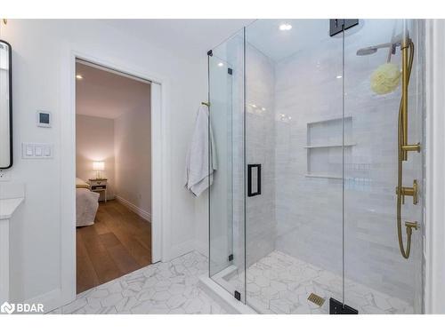 369 Bay Street, Orillia, ON - Indoor Photo Showing Bathroom