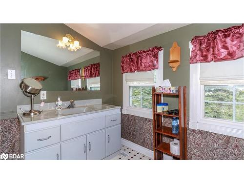 1743 Golf Course Road, Springwater, ON - Indoor Photo Showing Bathroom