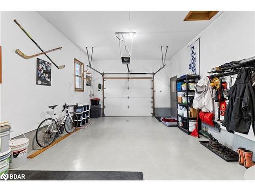 7941 10 Sideroad, Innisfil, ON - Indoor Photo Showing Garage