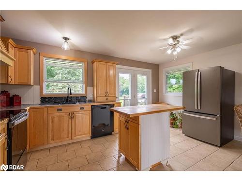 1370 1 Line N, Oro-Medonte, ON - Indoor Photo Showing Kitchen