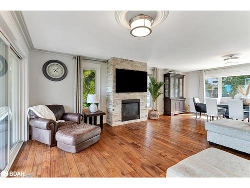 35 Indian Trail, Collingwood, ON - Indoor Photo Showing Living Room With Fireplace