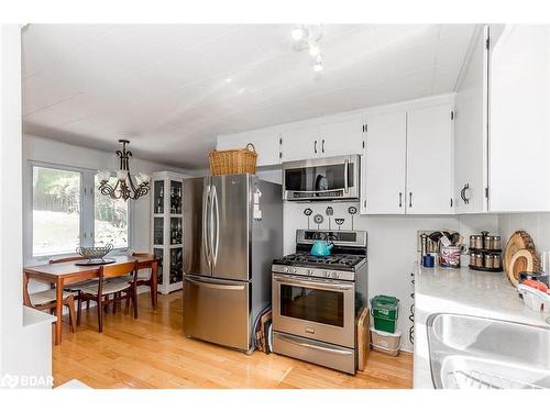 1125 Woodland Drive, Oro-Medonte, ON - Indoor Photo Showing Kitchen With Stainless Steel Kitchen