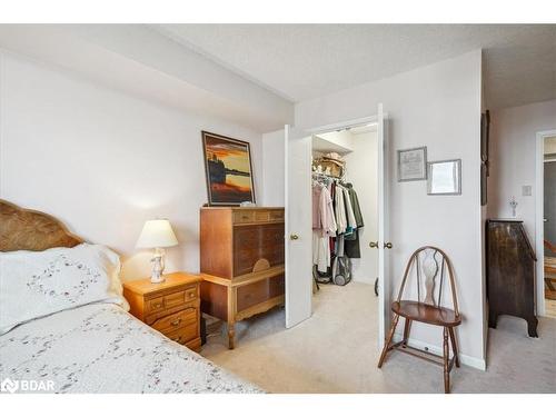 807-75 Ellen Street, Barrie, ON - Indoor Photo Showing Bedroom