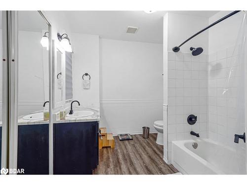 1149 3Rd Avenue W, Owen Sound, ON - Indoor Photo Showing Bathroom
