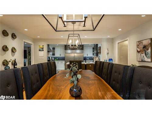 112 Lakeshore Road W, Oro-Medonte, ON - Indoor Photo Showing Dining Room