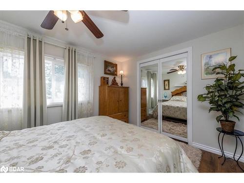 23 Recreation Drive, Innisfil, ON - Indoor Photo Showing Bedroom