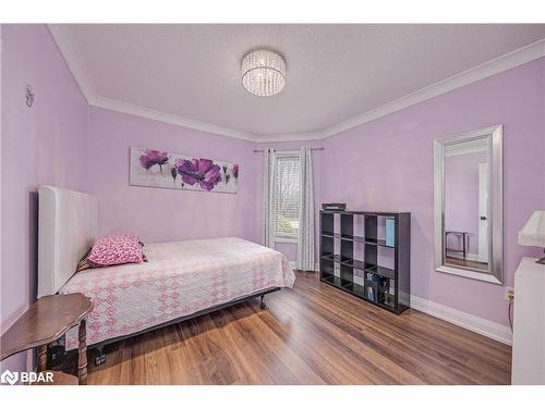 18 Brown Street, Barrie, ON - Indoor Photo Showing Bedroom