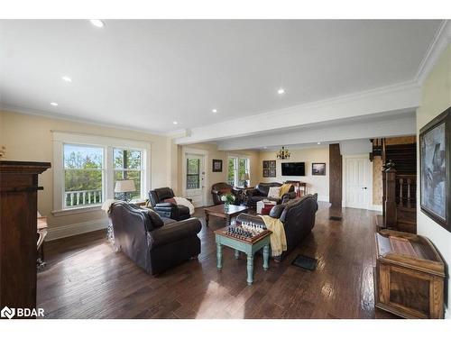 119 Tutela Heights Road, Brantford, ON - Indoor Photo Showing Living Room