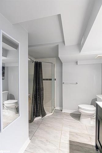 315 Oxford Street, Orillia, ON - Indoor Photo Showing Bathroom