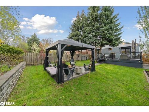 232 Currey Crescent, Newmarket, ON - Outdoor With Deck Patio Veranda With Backyard