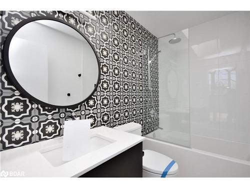 44 23Rd Street N, Wasaga Beach, ON - Indoor Photo Showing Bathroom