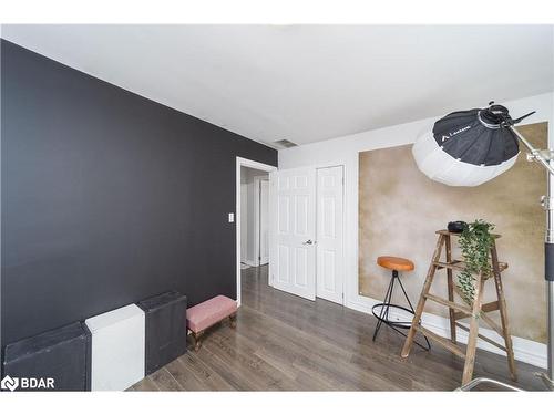 20 English Drive, Beeton, ON - Indoor Photo Showing Other Room