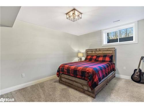 16 Whitetail Drive, New Lowell, ON - Indoor Photo Showing Bedroom