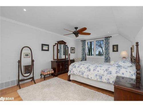 3615 Bayou Road, Orillia, ON - Indoor Photo Showing Bedroom