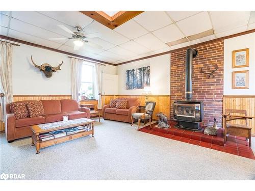 1497 7Th Line, Innisfil, ON - Indoor Photo Showing Living Room With Fireplace