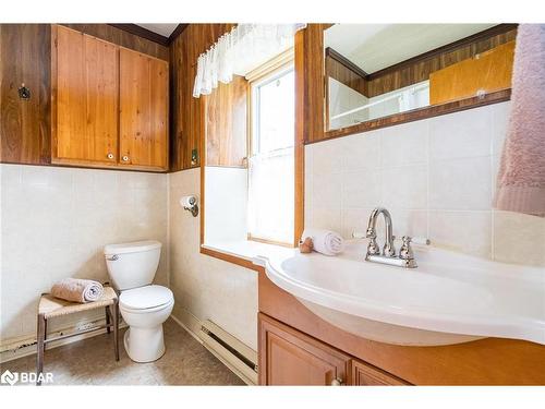 1497 7Th Line, Innisfil, ON - Indoor Photo Showing Bathroom