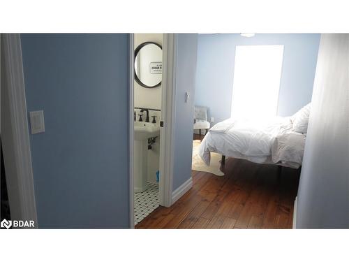 3-135 Abbey Lane, Gravenhurst, ON - Indoor Photo Showing Bedroom