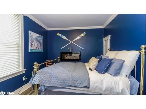 25 Peel Street, Penetanguishene, ON - Indoor Photo Showing Bedroom